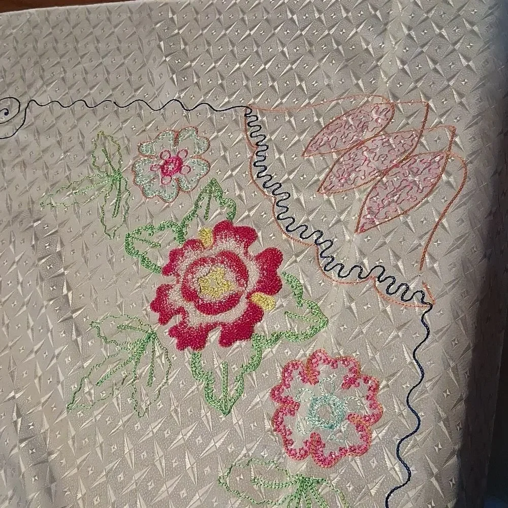 White silk patterened 68
